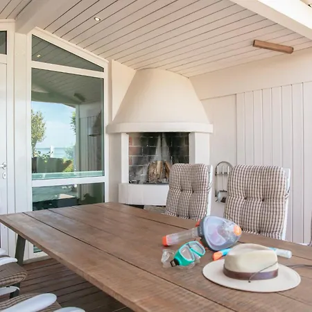 Strandhuset. * Asperup