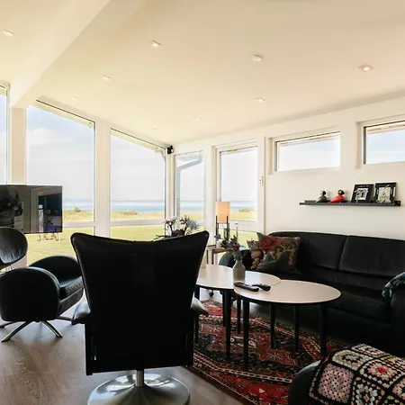 Strandhuset. Holiday home Asperup