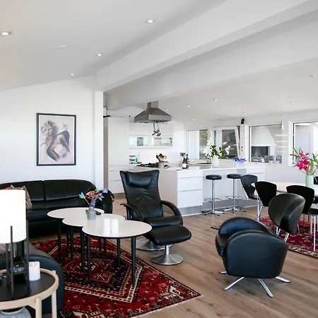 Strandhuset. * Asperup