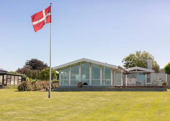 Strandhuset. 펜션 Asperup